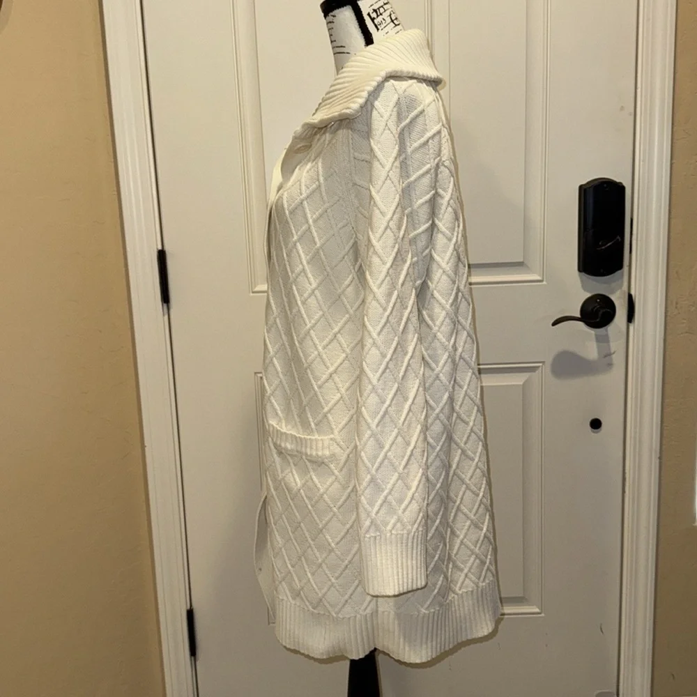Women's Cream Cable-Knit Button-Front Sweater Cardigan